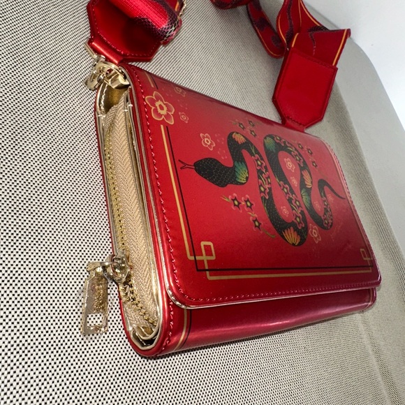 Red Designer Women's Bag Betsey Johnson Pretty Crossbody Bag - NWT - Picture 6 of 16